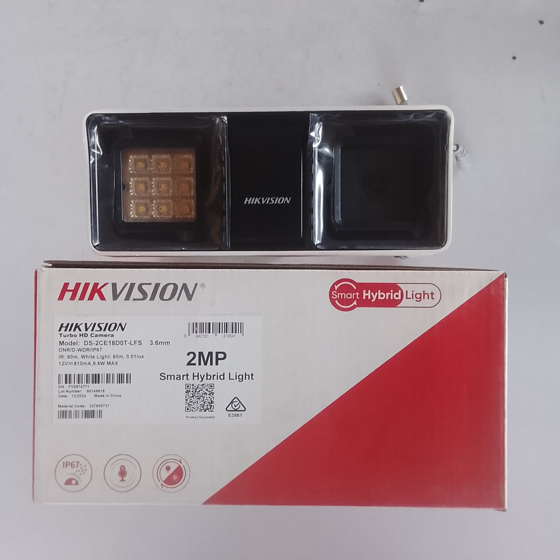 Hikvision 2mp 1080p Outdoor Smart Hybrid Light Audio Lamp Camera