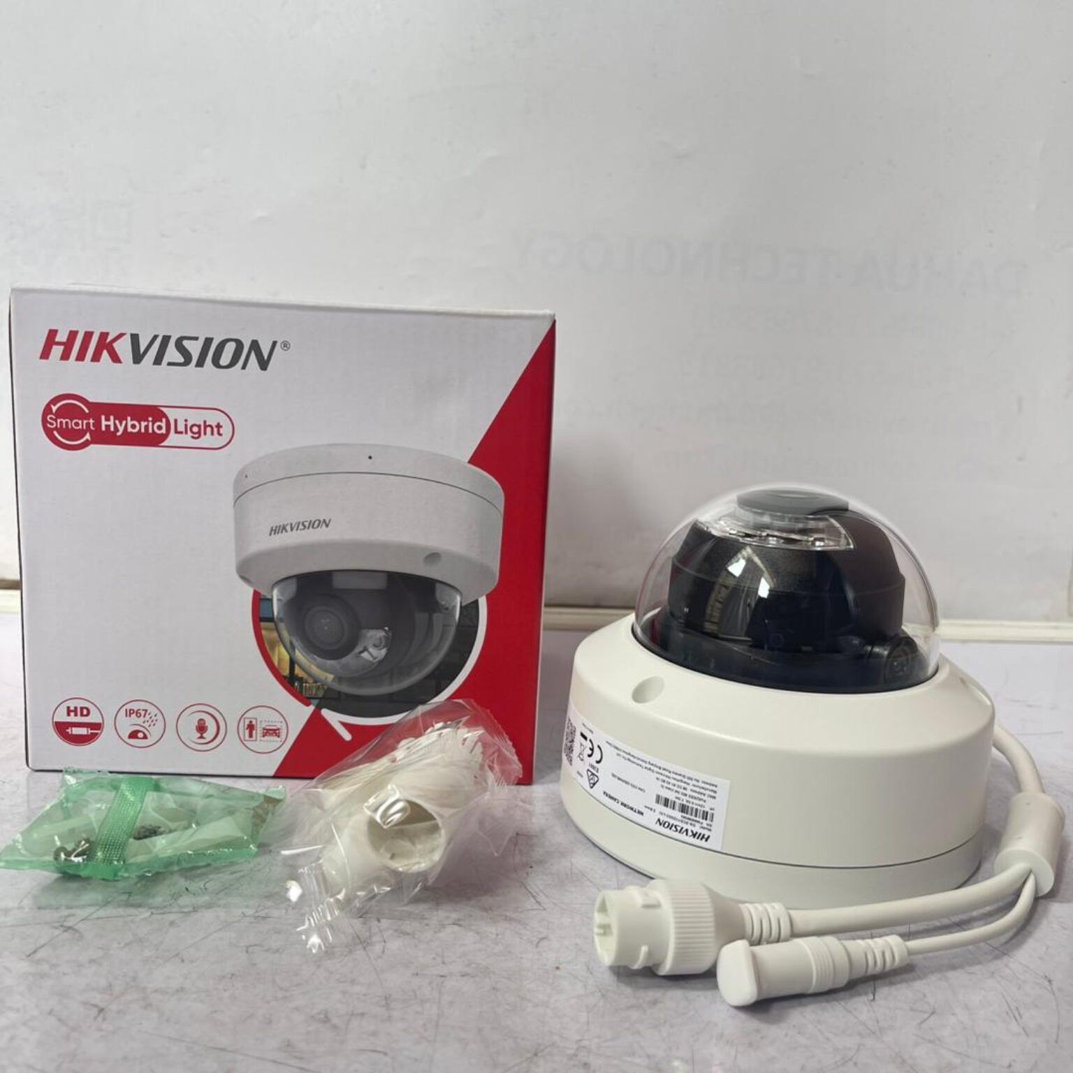 Hikvision 2mp Indoor Smart Hybrid Light Audio IP Camera