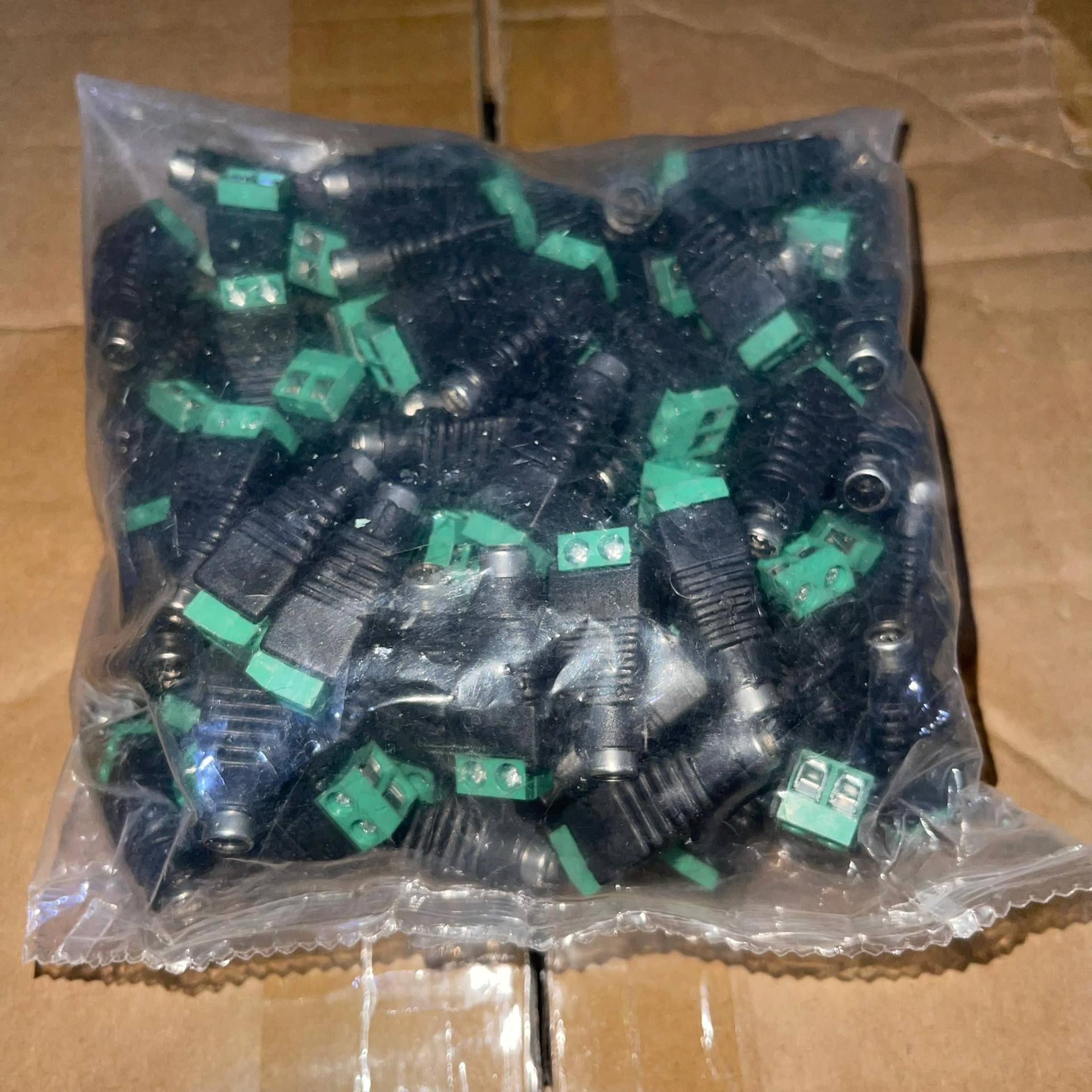 Packet Of Standard Female Power Connector